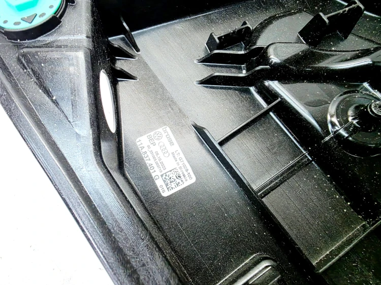 MECHANIZM PODNOŚNIK SZYBY LEWY PRZÓD AUDI Q4 E-TRON 11A837401G
