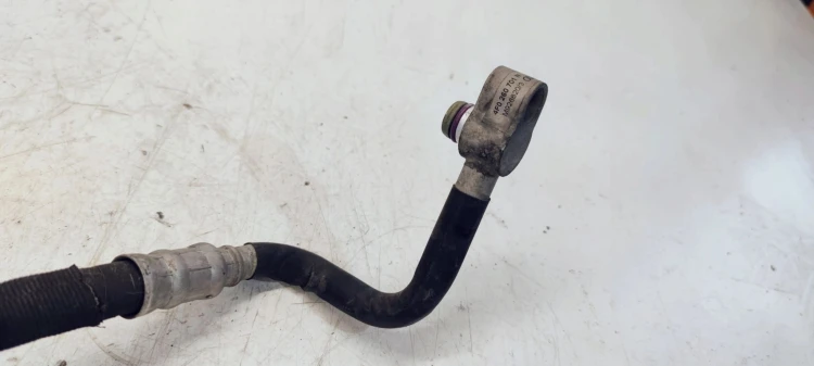 WĄŻ PRZEWÓD KLIMATYZACJI AUDI A6 C6 4F0260701N