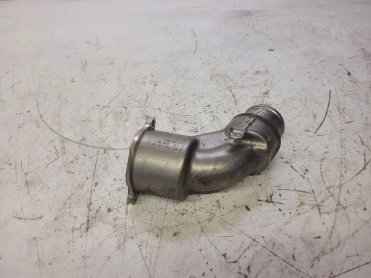 RURA TURBO INTERCOOLERA AUDI A4 B9 A5 04L131111AB
