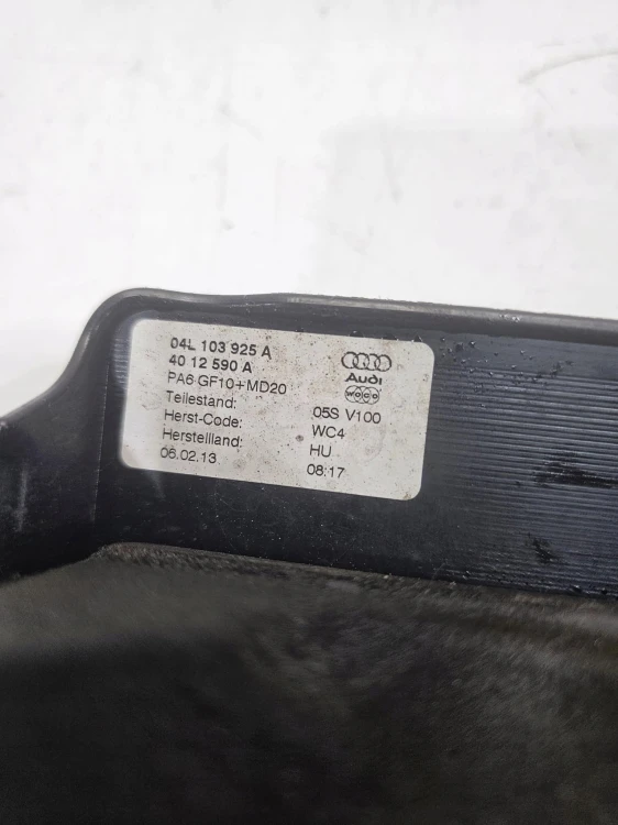 OSŁONA POKRYWA SILNIKA VW AUDI A1 8X A3 8V Q3 8U 04L103925A 1.6 2.0 TDI