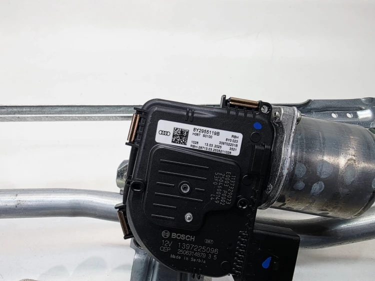 MECHANIZM SILNICZEK WYCIERACZEK PRZÓD AUDI A3 8Y 8Y2955119B 8Y2955023B