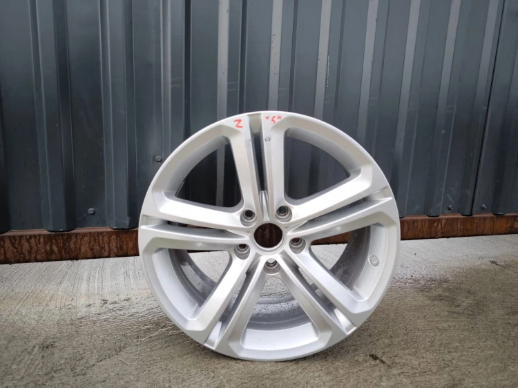 FELGA ALUMINIOWA AUDI VW SEAT SKODA 8.0J R17 ET41 1K8601025T Z*5* OK