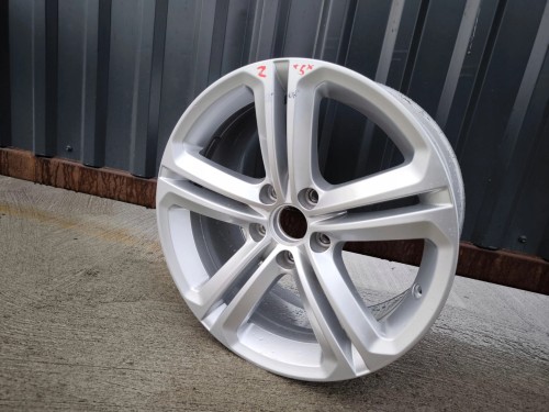 FELGA ALUMINIOWA AUDI VW SEAT SKODA 8.0J R17 ET41 1K8601025T Z*5* OK
