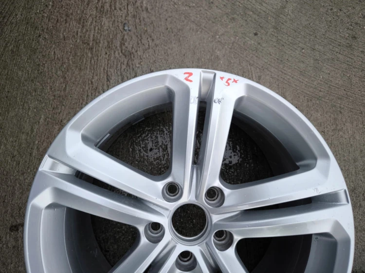 FELGA ALUMINIOWA AUDI VW SEAT SKODA 8.0J R17 ET41 1K8601025T Z*5* OK