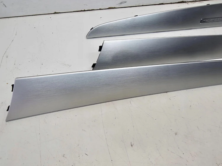 DEKOR DEKORY DRZWI TUNELU AUDI Q5 8R SZCZOTKOWANE ALUMINIUM