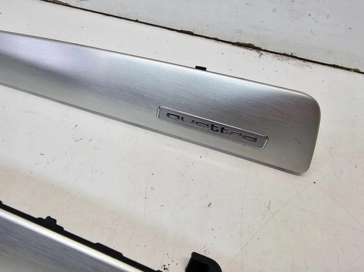 DEKOR DEKORY DRZWI TUNELU AUDI Q5 8R SZCZOTKOWANE ALUMINIUM