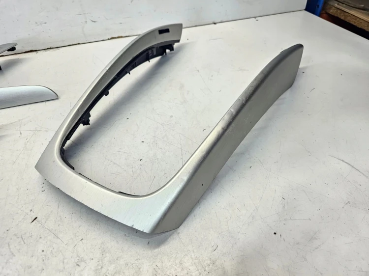 DEKOR DEKORY DRZWI TUNELU AUDI Q5 8R SZCZOTKOWANE ALUMINIUM