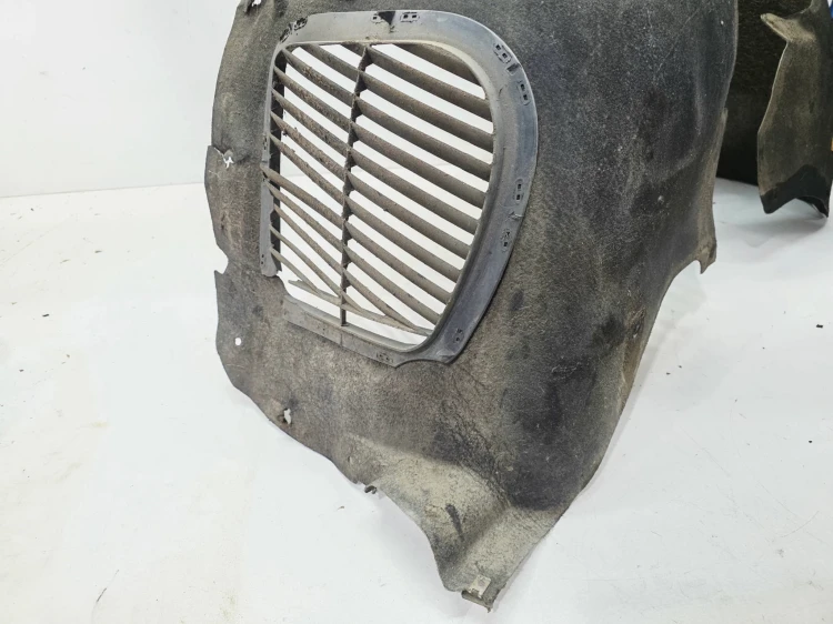 NADKOLE MATERIAŁOWE PRAWY PRZÓD AUDI Q7 4L 4L0809962 3/26