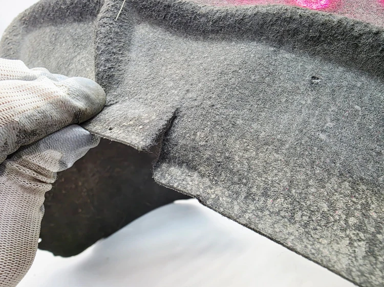 NADKOLE MATERIAŁOWE PRAWY PRZÓD AUDI Q7 4L 4L0809962 3/26