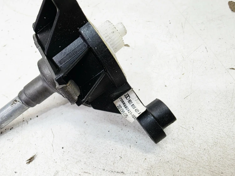 MECHANIZM PODNOŚNIK SZYBY LEWY TYŁ AUDI A4 B6 B7 8E0839401A 105983-101