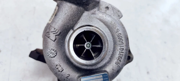 TURBOSPRĘŻARKA AUDI A4 B8 A5 Q5 2.0 TDI 03L145702H