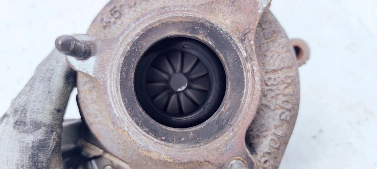TURBOSPRĘŻARKA AUDI A4 B8 A5 Q5 2.0 TDI 03L145702H