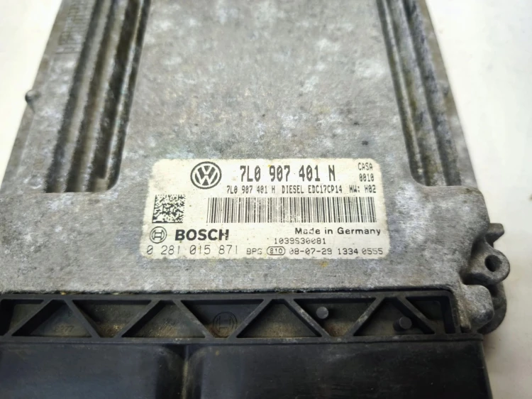 KOMPUTER STEROWNIK SILNIKA VOLKSWAGEN TOUAREG 3.0 TDI 7L0907401N 7L0907401H