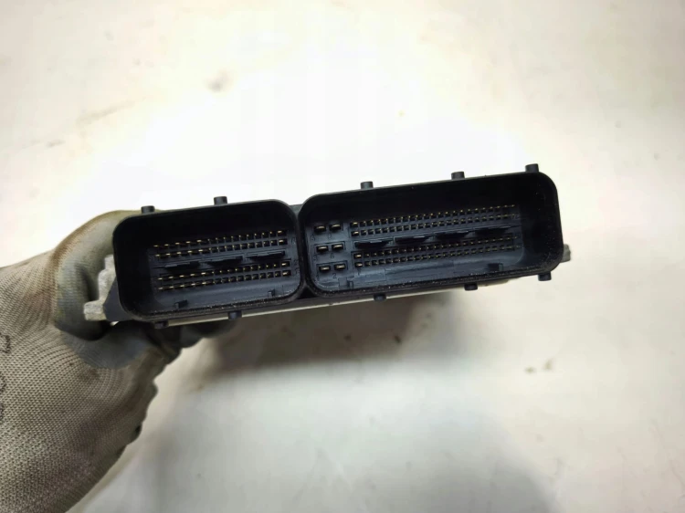KOMPUTER STEROWNIK SILNIKA VOLKSWAGEN TOUAREG 3.0 TDI 7L0907401N 7L0907401H