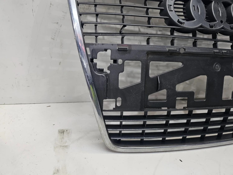WZMOCNIENIE WSPORNIK ATRAPY GRILLA AUDI A6 C6 4F0853651