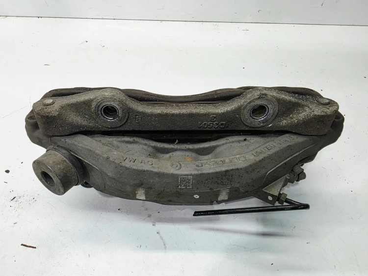 ZACISK HAMULCOWY PRAWY PRZÓD AUDI Q5 FY 80A615106BE 350MM