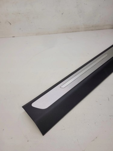 OSŁONA PROGU LED LEWA AUDI A8 D4 4H1867271F