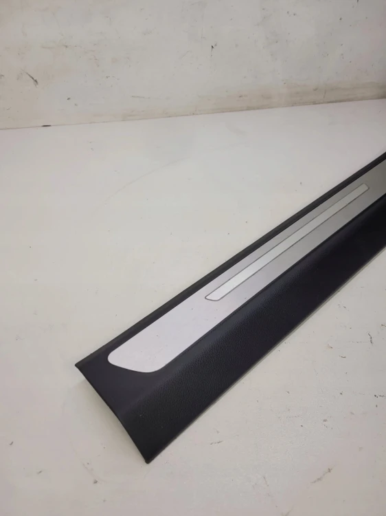 OSŁONA PROGU LED LEWA AUDI A8 D4 4H1867271F