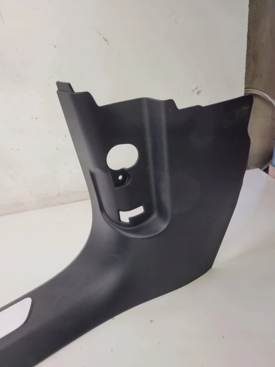 OSŁONA PROGU LED LEWA AUDI A8 D4 4H1867271F
