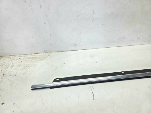 LISTWA CHROM SZYBY DRZWI LEWY PRZÓD AUDI Q7 4L 4L0853283A