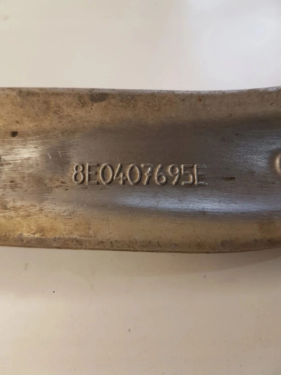 WAHACZ LEWY PRZÓD AUDI A4 B6 B7 8E0407695E