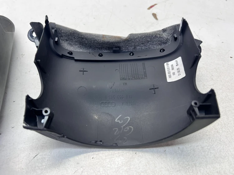 OSŁONA KOLUMNY POD TEMPO AUDI A4 B6 B7 8E0953516M 1/26