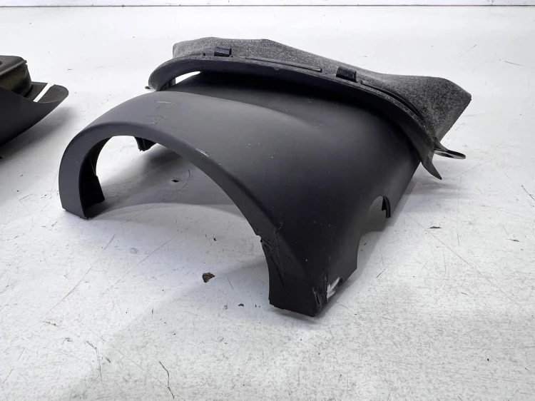 OSŁONA KOLUMNY POD TEMPO AUDI A4 B6 B7 8E0953516M 1/26