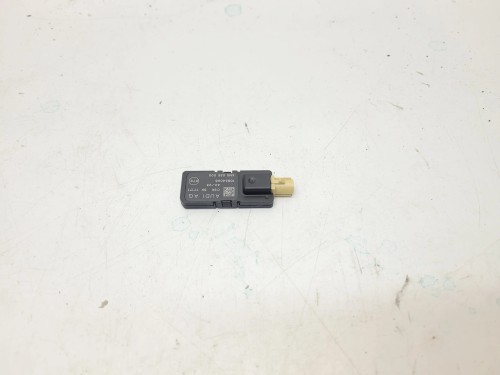 ANTENA WZMACNIACZ ANTENOWY AUDI Q3 Q4 Q3 8Y 4N0035500