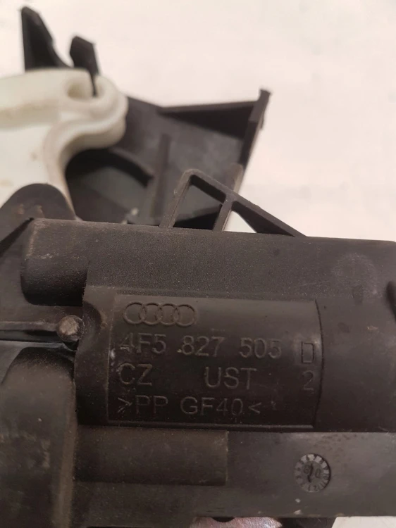 ZAMEK KLAPY TYŁ AUDI A4 A5 A6 A8 4F5827505D