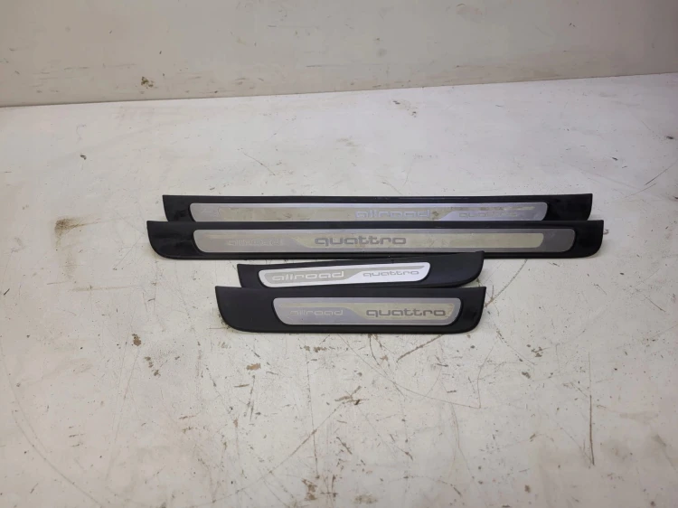 LISTWA LISTWY PROGOWE AUDI A4 B8 ALLROAD ORYGINAŁ