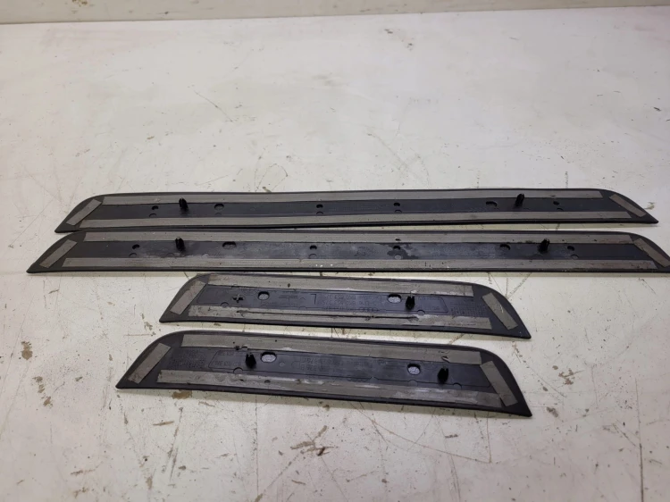 LISTWA LISTWY PROGOWE AUDI A4 B8 ALLROAD ORYGINAŁ