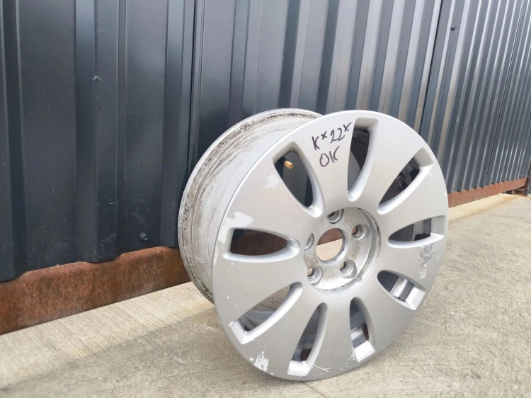FELGA ALUMINIOWA AUDI A3 A4 A6 7.0J R16 ET42 8E0601025AE K*22* OK