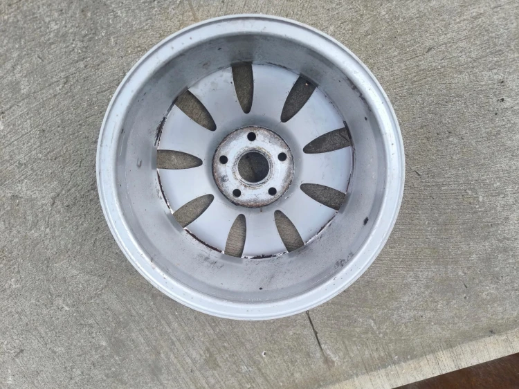 FELGA ALUMINIOWA AUDI A3 A4 A6 7.0J R16 ET42 8E0601025AE K*22* OK