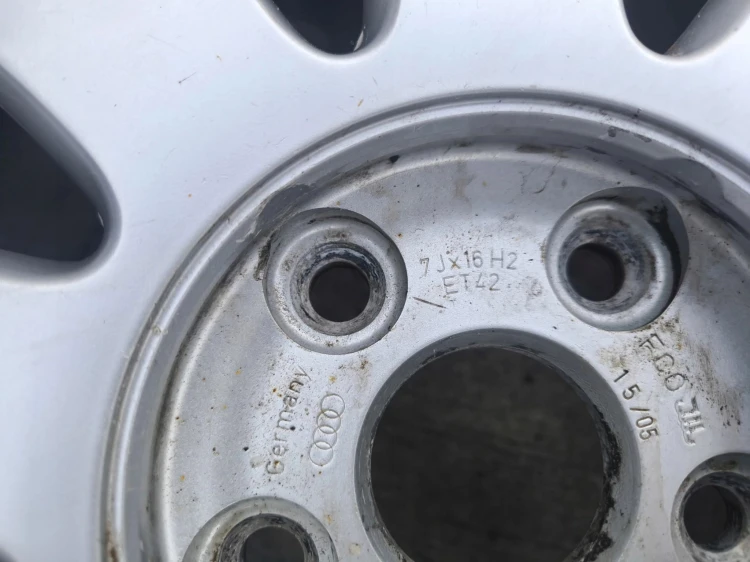 FELGA ALUMINIOWA AUDI A3 A4 A6 7.0J R16 ET42 8E0601025AE K*22* OK