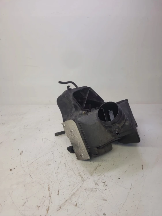 OBUDOWA FILTRA POWIETRZA AUDI A4 A5 Q5 8K0133837T