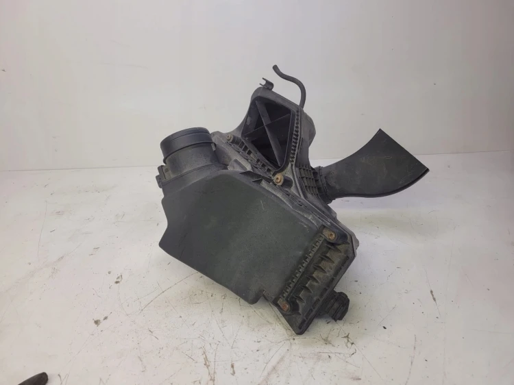 OBUDOWA FILTRA POWIETRZA AUDI A4 A5 Q5 8K0133837T