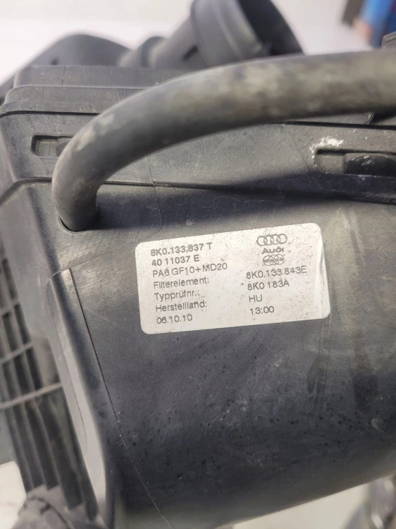 OBUDOWA FILTRA POWIETRZA AUDI A4 A5 Q5 8K0133837T