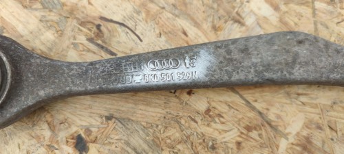 WAHACZ LEWY TYŁ GÓRNY AUDI A4 B8 A5 8T 8K0501529N