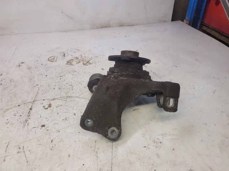 ZWROTNICA PIASTA LEWY TYŁ AUDI A6 C6 4F0505433H