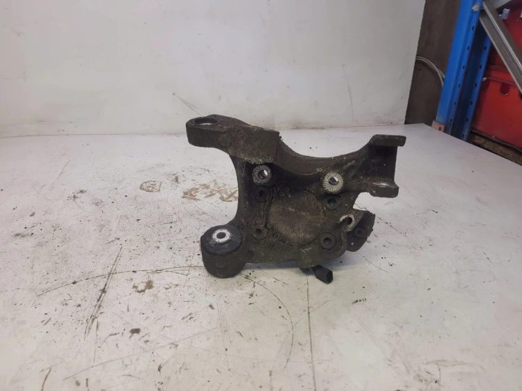 ZWROTNICA PIASTA LEWY TYŁ AUDI A6 C6 4F0505433H