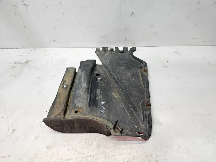 OSŁONA PODWOZIA AUDI A5 8T CABRIO LEWY TYŁ 8F0825215B