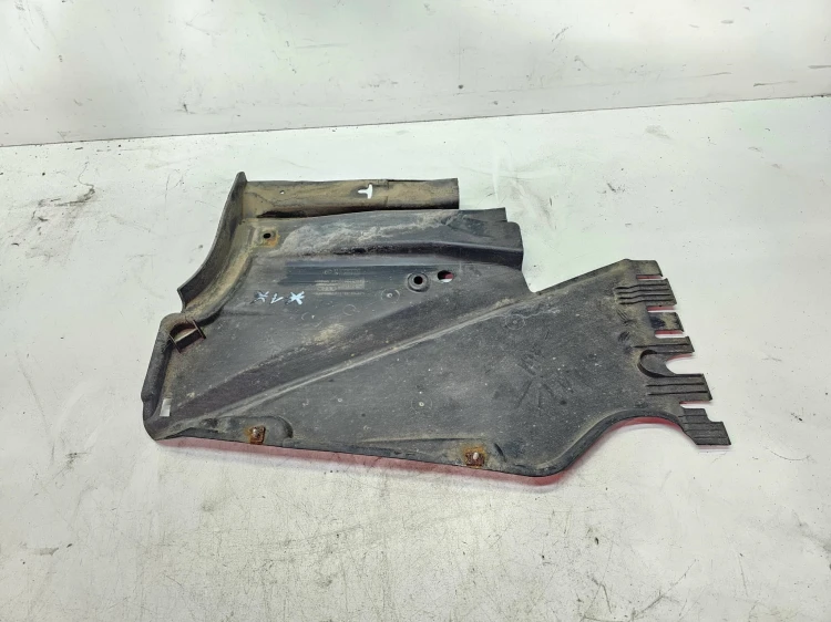 OSŁONA PODWOZIA AUDI A5 8T CABRIO LEWY TYŁ 8F0825215B