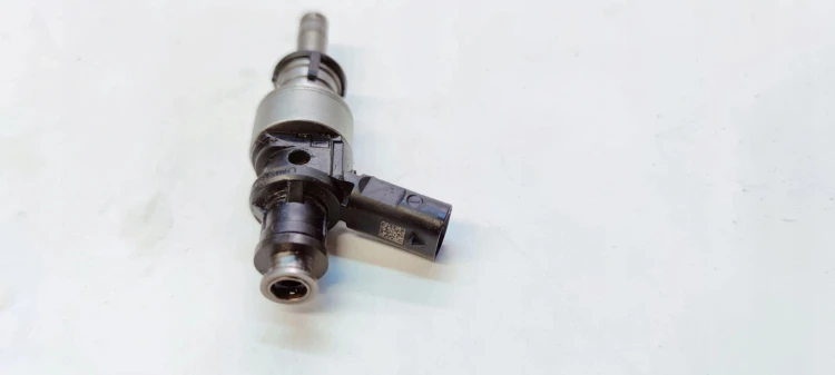 WTRYSK WTRYSKIWACZ PALIWA AUDI A4 A5 A6 A7 A8 2.8 FSI 06E036L