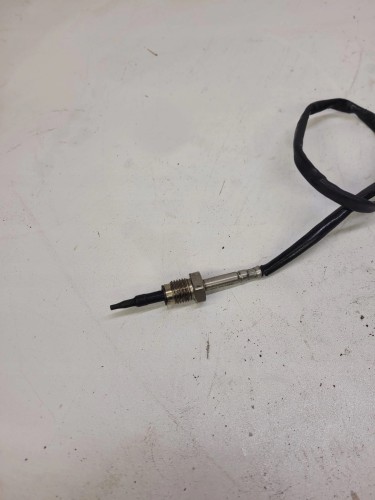 CZUJNIK TEMPERATURY SPALIN AUDI A4 A5 8W0906088B