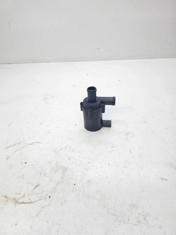 DODATKOWA POMPA WODY AUDI Q7 3.0 TDI 7L0965561