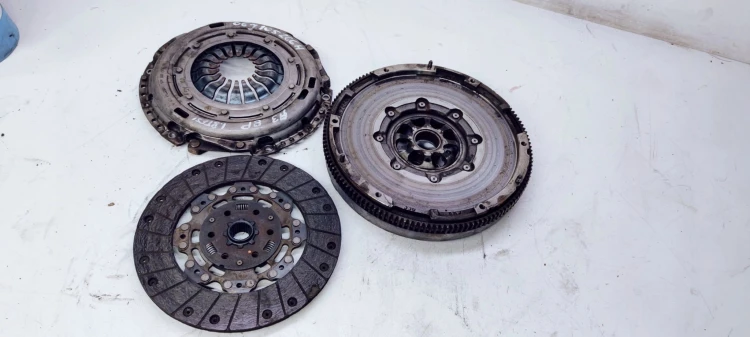 SPRZĘGŁO KOŁO DWUMAS AUDI VW 1.8 TFSI 06J105266H