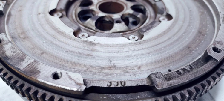 SPRZĘGŁO KOŁO DWUMAS AUDI VW 1.8 TFSI 06J105266H