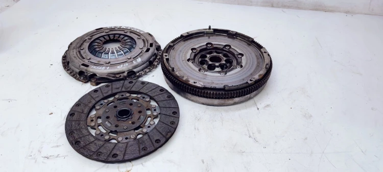 SPRZĘGŁO KOŁO DWUMAS AUDI VW 1.8 TFSI 06J105266H