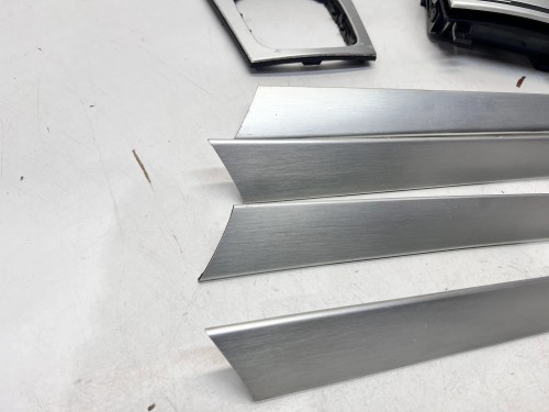DEKOR DEKORY KOMPLET AUDI A3 8P4 SZCZOTKOWANE ALUMINIUM 1/26