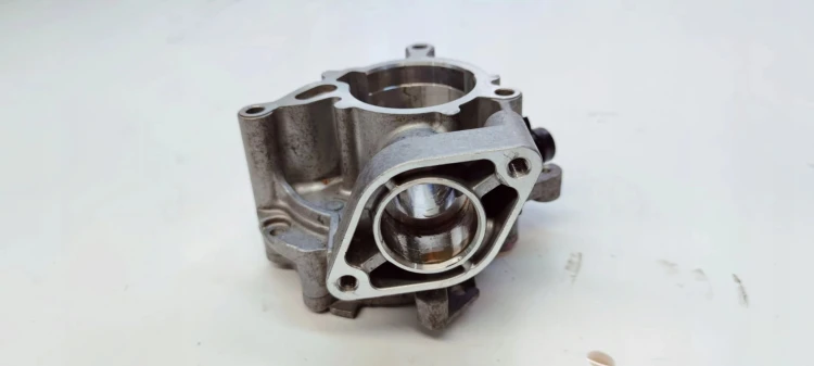 POMPA VACUM AUDI VOLKSWAGEN SEAT SKODA TFSI TSI 06L145100L